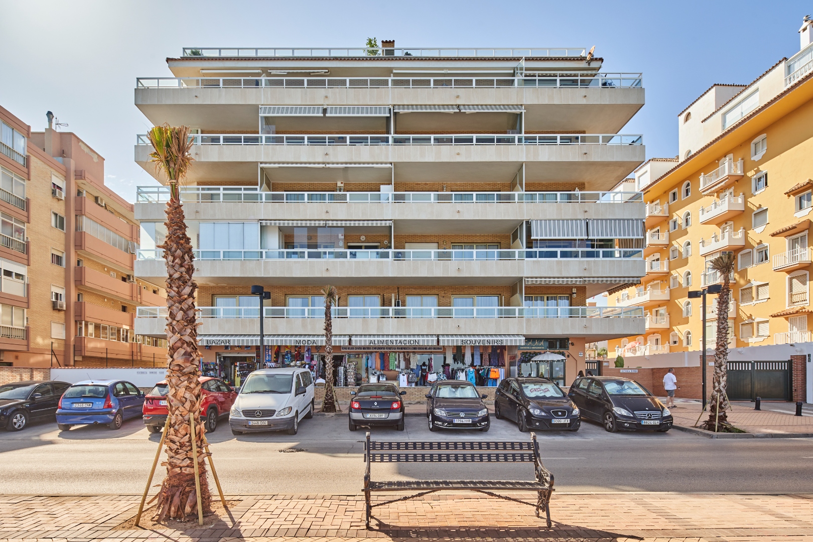 Terraza Del Sol building exterior — beachfront facade, palm trees, Torreblanca, Fuengirola